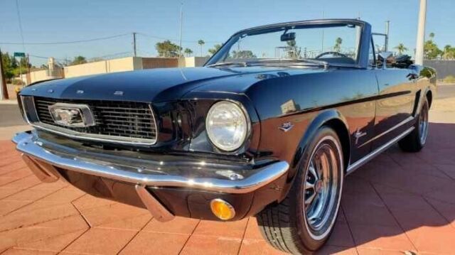 Ford Mustang 1965 image number 22