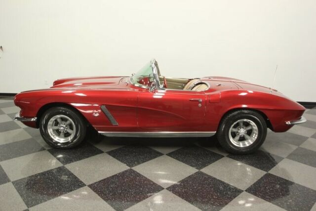 Chevrolet Corvette 1962 image number 2