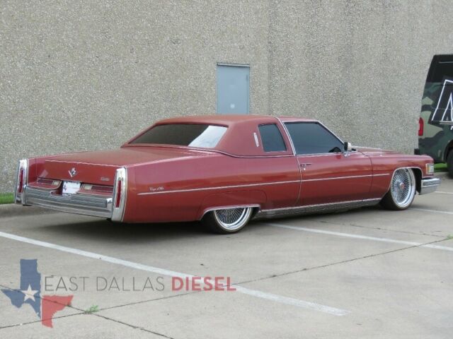 Cadillac DeVille 1976 image number 26