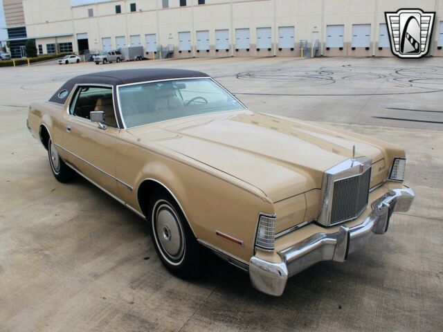 Lincoln Continental 1973 image number 17