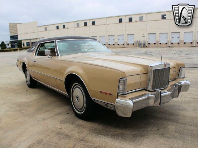 Lincoln Continental 1973 image number 18