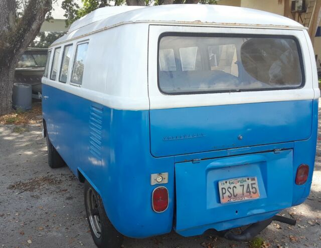 Volkswagen Bus/Vanagon 1965 image number 3