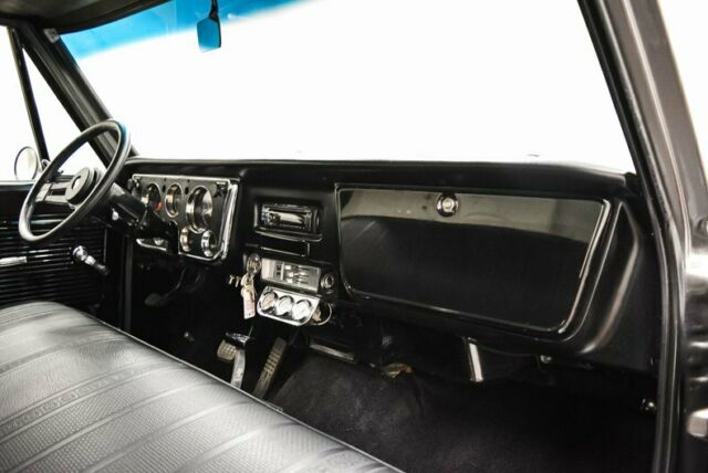 Chevrolet C-10 1970 image number 15