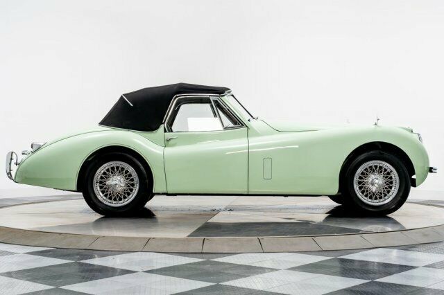 Jaguar XK 120 Drophead Coupe 1954 image number 16