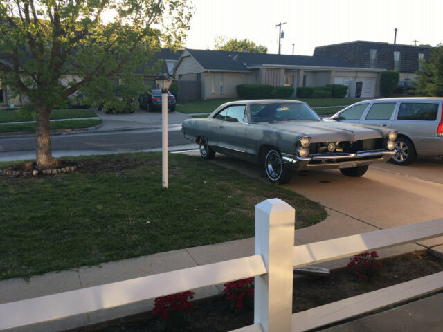 Pontiac Bonneville 1965 image number 11