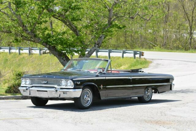 Ford Galaxie 1969 image number 0