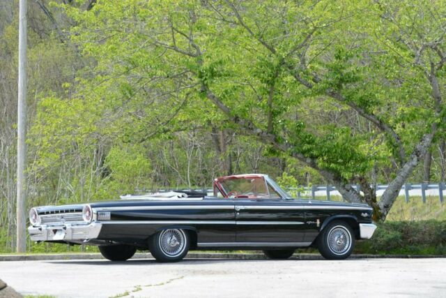 Ford Galaxie 1969 image number 19