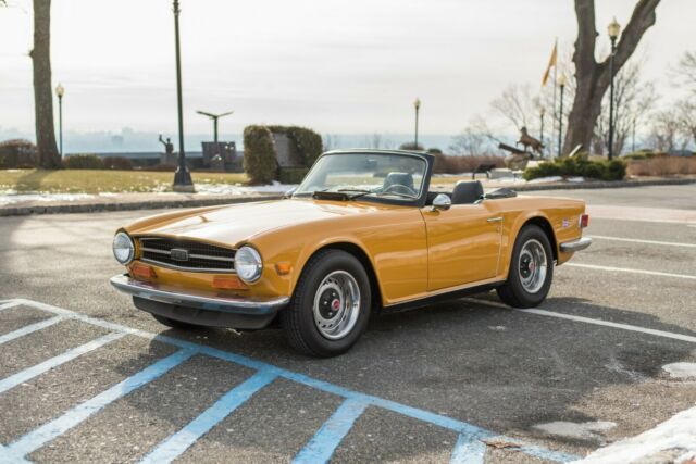 Triumph TR-6 1971 image number 33