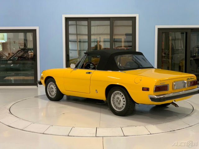 Alfa Romeo 1300 Spider 1974 image number 26