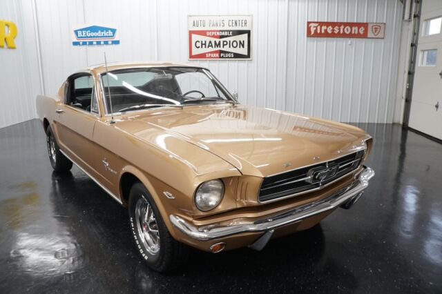 Ford Mustang 1965 image number 9