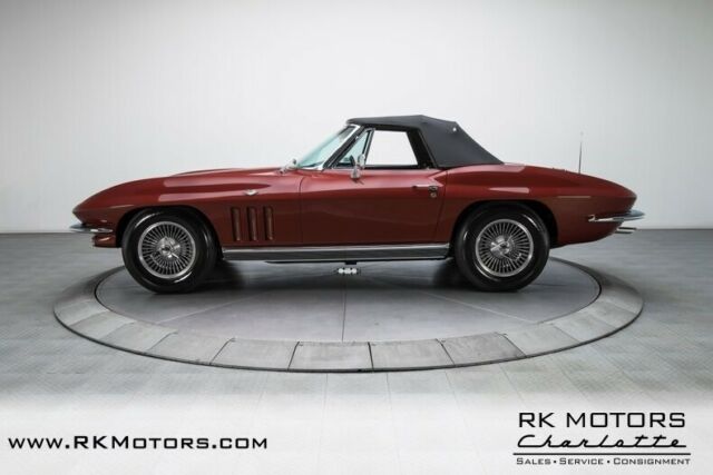 Chevrolet Corvette 1966 image number 17