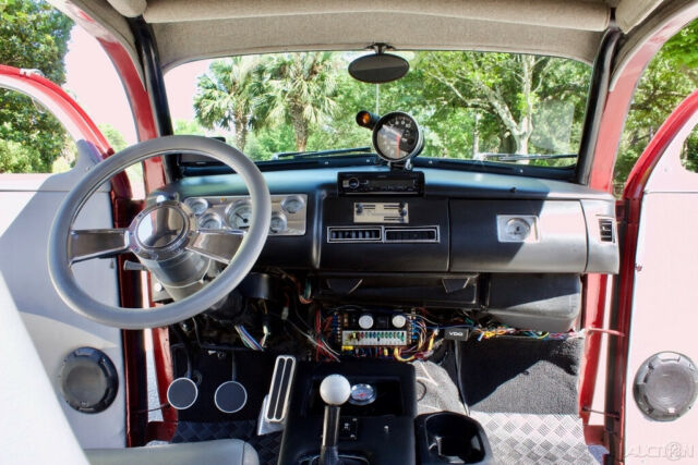 Ford Coupe Deluxe 1940 image number 13