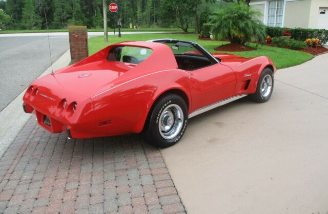 Chevrolet Corvette 1975 image number 1