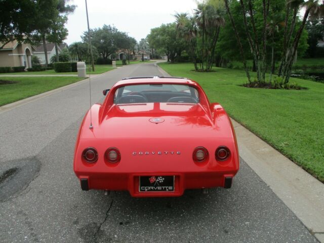 Chevrolet Corvette 1975 image number 2