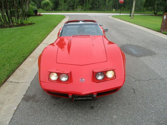 Chevrolet Corvette 1975 image number 21