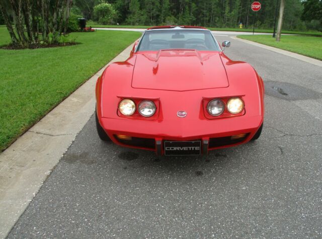 Chevrolet Corvette 1975 image number 31