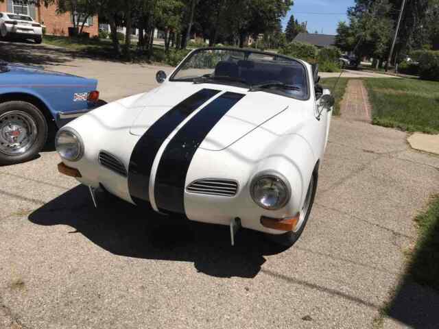 Volkswagen Karmann Ghia 1972 image number 15