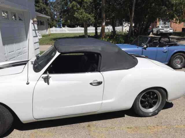 Volkswagen Karmann Ghia 1972 image number 16