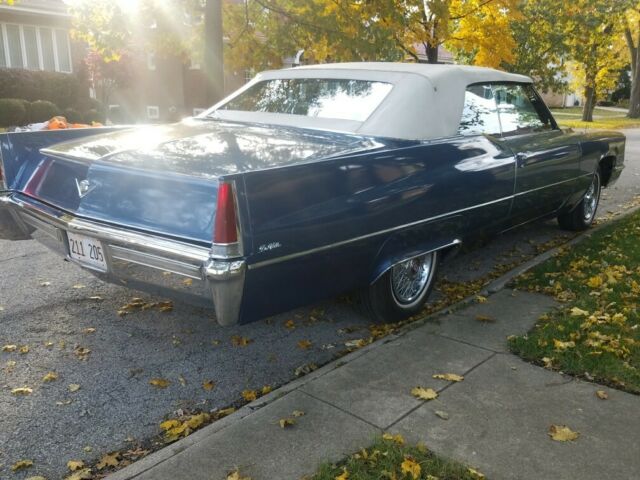 Cadillac DeVille 1969 image number 0