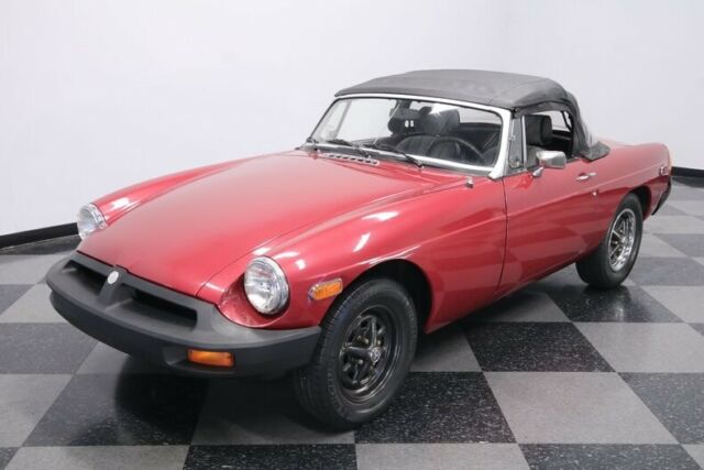 MG MGB 1975 image number 22