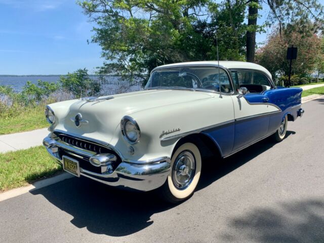 Oldsmobile Ninety-Eight 1955 image number 2