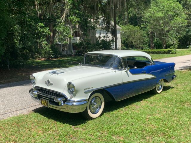 Oldsmobile Ninety-Eight 1955 image number 23