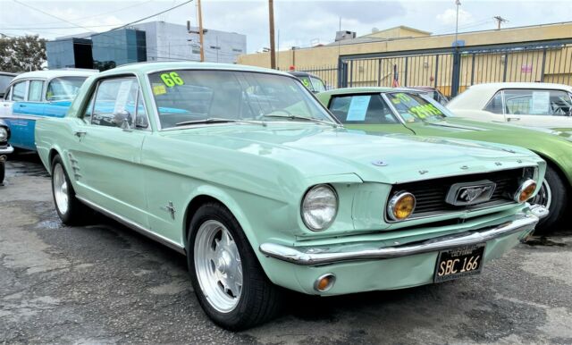 Ford Mustang 1966 image number 0