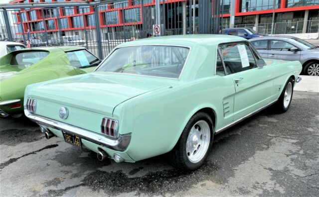 Ford Mustang 1966 image number 21