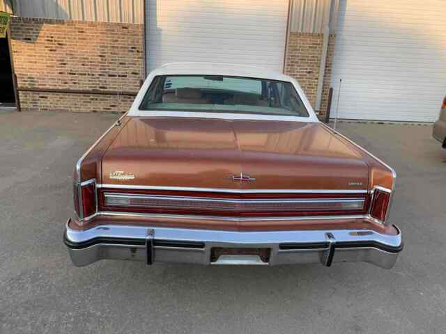 Lincoln Continental 1977 image number 2