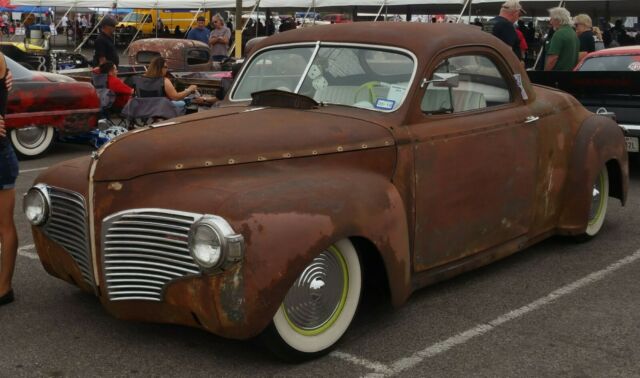 Dodge Luxury Liner 1941 image number 1