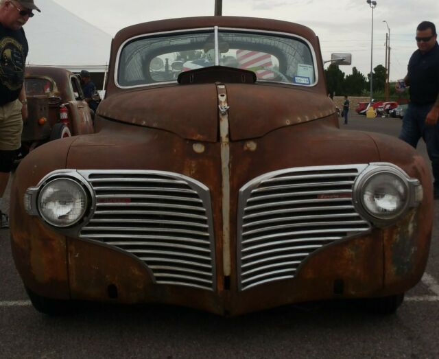 Dodge Luxury Liner 1941 image number 32