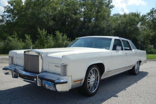 Lincoln Continental 1978 image number 0