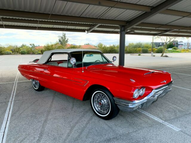 Ford Thunderbird 1965 image number 9