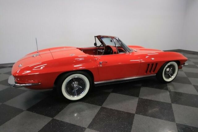 Chevrolet Corvette 1966 image number 14