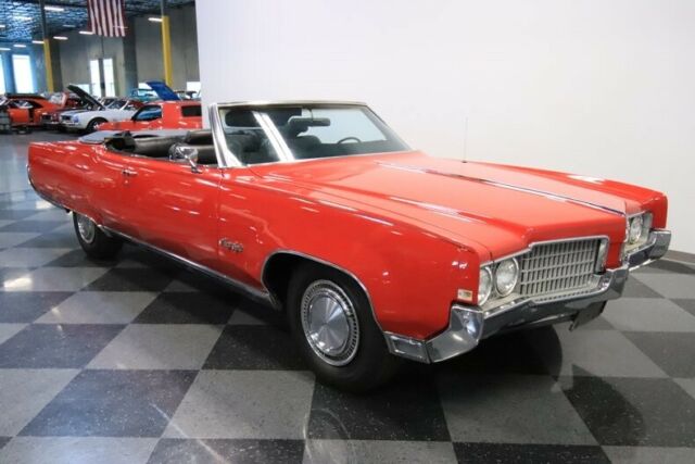 Oldsmobile Ninety-Eight 1969 image number 17