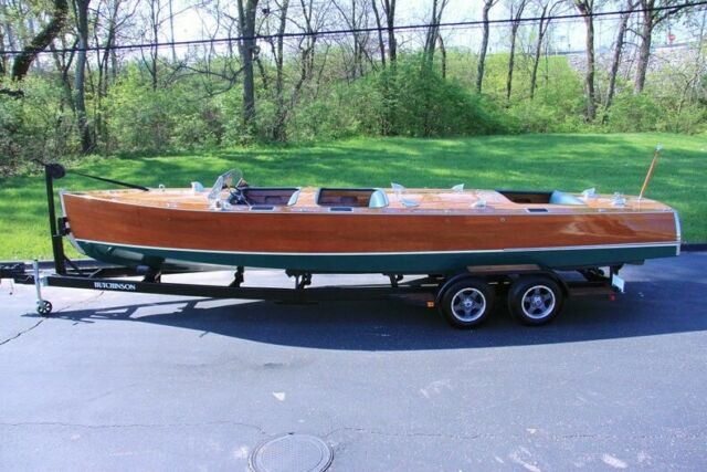 Hutchinson 28' Triple Cockpit Gentleman's Runabout 1934 image number 2