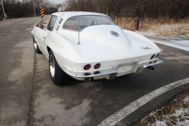 Chevrolet Corvette 1964 image number 2