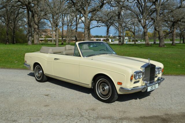 Rolls-Royce Corniche 1972 image number 13