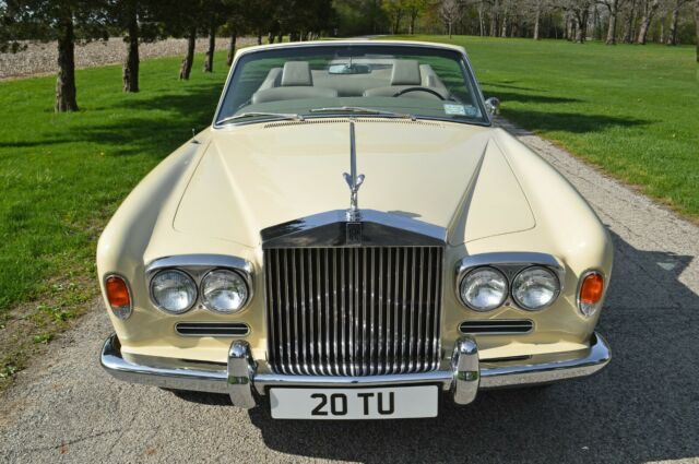 Rolls-Royce Corniche 1972 image number 3