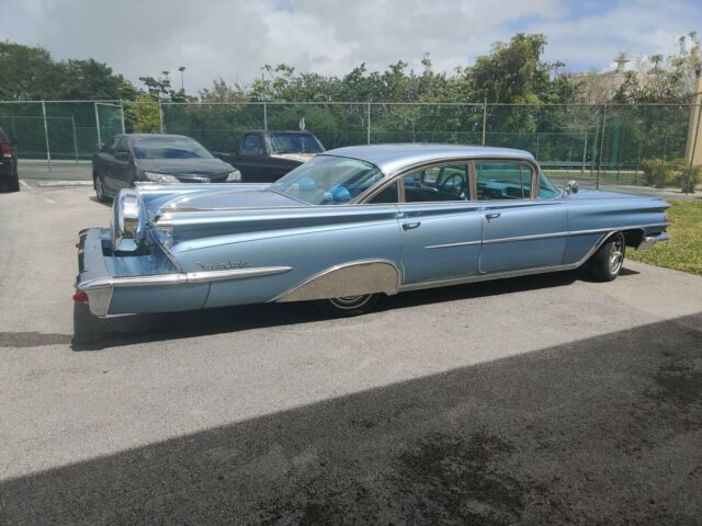 Oldsmobile Ninety-Eight 1959 image number 6