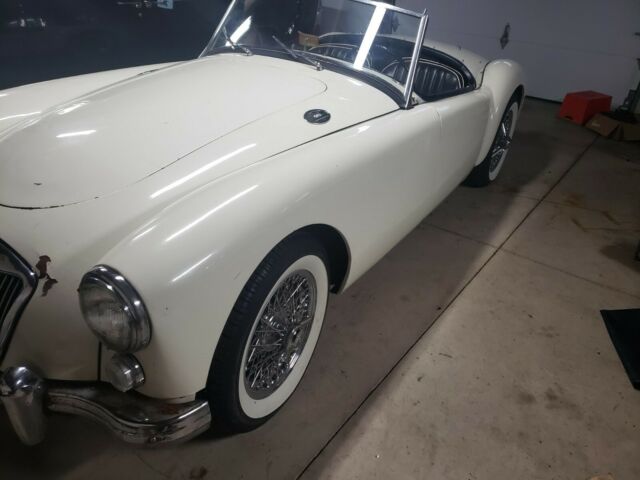 MG mga 1961 image number 0