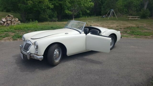 MG mga 1961 image number 1