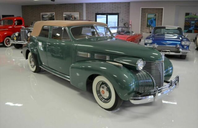 Cadillac Series 62 Convertible Sedan 1940 image number 47