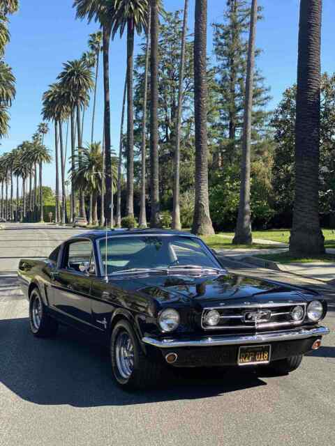 Ford Mustang 289 fastback 1965 image number 9