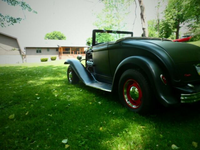 Chrysler Roadster 1932 image number 20