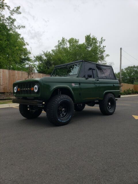 Ford Bronco 1976 image number 1