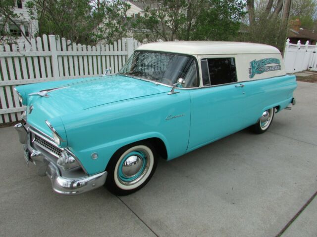 Ford Fairlane 1955 image number 0