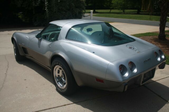 Chevrolet Corvette 1978 image number 29