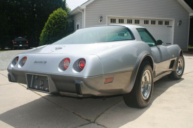 Chevrolet Corvette 1978 image number 31