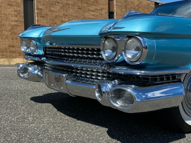 Cadillac DeVille 1959 image number 32